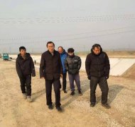 元旦期間，公司黨總支書記、總經理李令安同志來到陽谷縣引黃灌區(qū)農業(yè)節(jié)水工程和位山灌區(qū)續(xù)建配套節(jié)水改造工程施工一線，看望并慰問元旦期間日以繼夜地堅守在工地的施工人員，