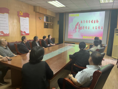 為了營(yíng)造感恩母親、關(guān)愛(ài)母親、回報(bào)母親的良好氛圍，弘揚(yáng)中華民族優(yōu)秀傳統(tǒng)文化，在母親節(jié)到來(lái)之際，聊城市水利工程總公司開(kāi)展了 我為母親唱首歌活動(dòng)。 活動(dòng)現(xiàn)場(chǎng)，大家圍坐一團(tuán)